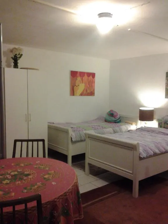 Stuttgart-Monchfeld Apartment 0*, Stuttgart